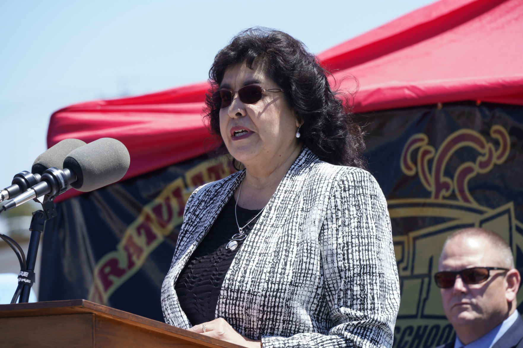 060619 Delta graduation 04.jpg